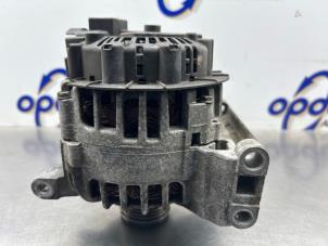 Gebruikte Alternator Mercedes B (W245) 1.7 B-170 16V Prijs € 100,00 Margeregeling aangeboden door Gebr Opdam B.V.