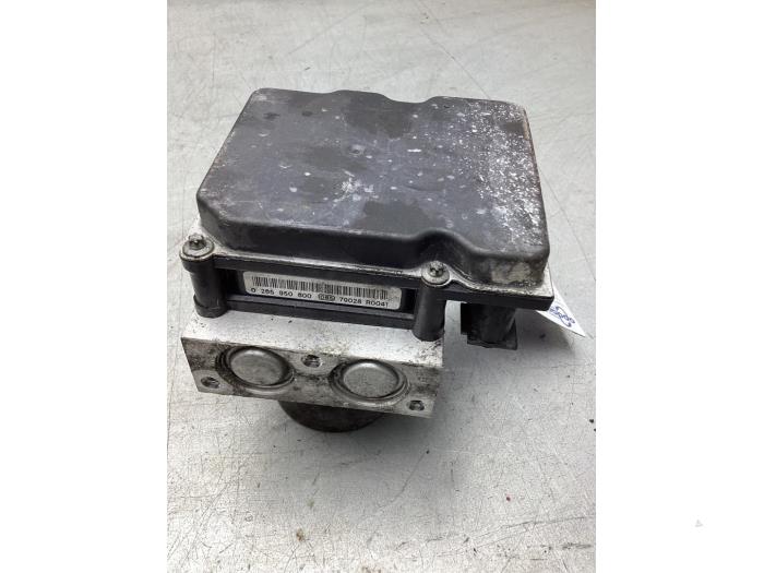 Gebruikte ABS Pomp Mercedes Vito (639.6) 2.2 111 CDI 16V Prijs € 150,00 Margeregeling aangeboden door Gebr Opdam B.V.