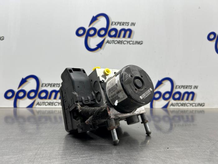Gebruikte ABS Pomp Opel Antara (LA6) 2.0 CDTI 16V 4x4 Prijs € 300,00 Margeregeling aangeboden door Gebr Opdam B.V.