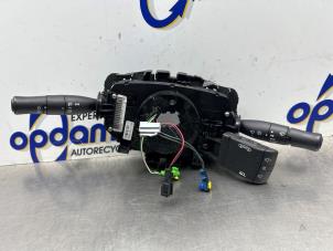 Gebruikte Licht + Raw Schakelaar Renault Megane II CC (EM) 1.6 16V Prijs € 90,00 Margeregeling aangeboden door Gebr Opdam B.V.