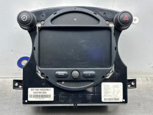Gebruikte Display Multi Media regelunit Mini Mini Cooper S (R53) 1.6 16V Prijs € 250,00 Margeregeling aangeboden door Gebr Opdam B.V.