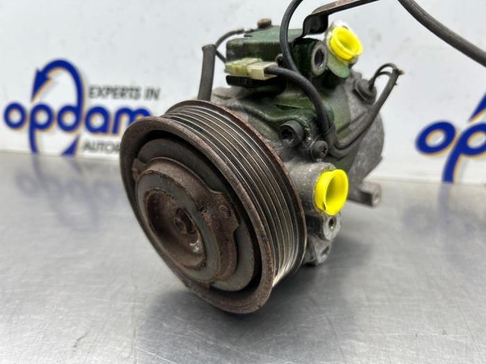 Aircopomp van een Daihatsu Cuore (L251/271/276) 1.0 12V DVVT 2008