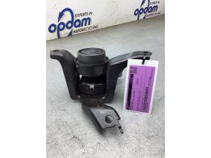 Gebruikte Motorrubber Toyota Yaris III (P13) 1.33 16V Dual VVT-I Prijs € 30,00 Margeregeling aangeboden door Gebr Opdam B.V.