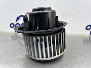 Gebruikte Chaufage Ventilatiemotor Alfa Romeo 159 (939AX) 2.2 JTS 16V Prijs € 75,00 Margeregeling aangeboden door Gebr Opdam B.V.