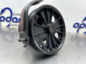 Gebruikte Pomp Servo Volvo V40 (VW) 2.0 16V Prijs € 75,00 Margeregeling aangeboden door Gebr Opdam B.V.