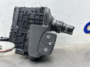 Gebruikte Ruitenwis Schakelaar Renault Grand Scénic II (JM) 2.0 16V Prijs € 40,00 Margeregeling aangeboden door Gebr Opdam B.V.