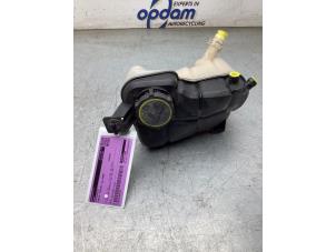 Gebruikte Koelwater Reservoir Ford S-Max (GBW) 2.0 16V Prijs € 15,00 Margeregeling aangeboden door Gebr Opdam B.V.