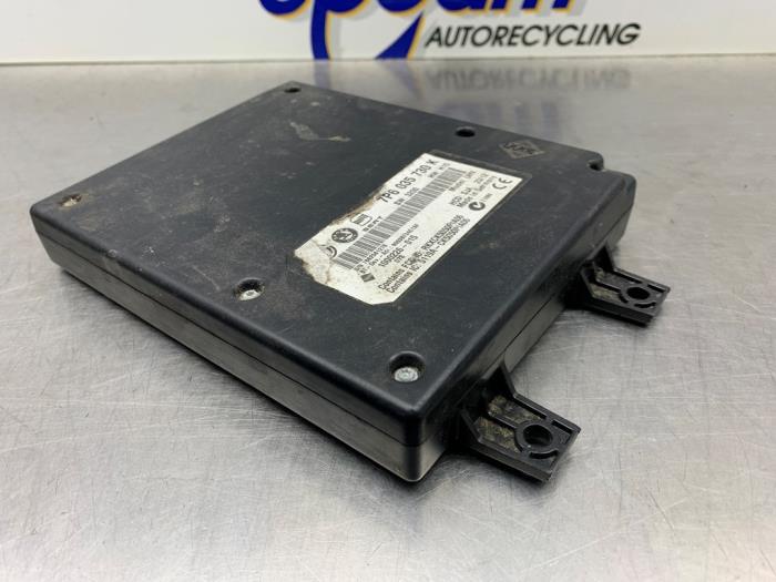 Gebruikte Module Telefoon Seat Ibiza IV (6J5) 1.2 TDI Ecomotive Prijs € 150,00 Margeregeling aangeboden door Gebr Opdam B.V.