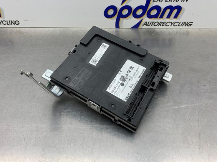 Gebruikte Bodycontrol Module Kia Ceed Sportswagon (CDF) 1.5 T-GDI 16V Eco-Dynamics+ Prijs € 250,00 Margeregeling aangeboden door Gebr Opdam B.V.