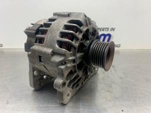 Gebruikte Alternator Volkswagen Polo IV (9N1/2/3) 1.4 16V Prijs € 60,00 Margeregeling aangeboden door Gebr Opdam B.V.