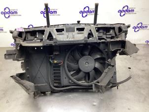 Gebruikte Frontpaneel Peugeot 5008 I (0A/0E) 1.6 VTI 16V Prijs € 150,00 Margeregeling aangeboden door Gebr Opdam B.V.