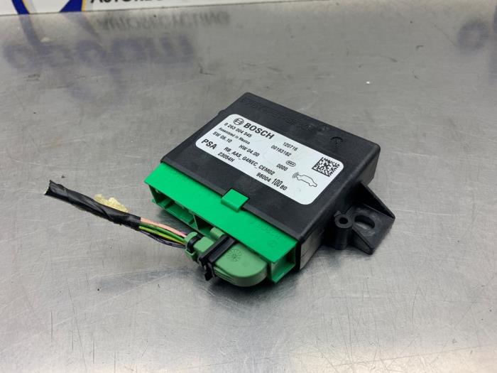 Gebruikte Module PDC Peugeot 208 I (CA/CC/CK/CL) 1.2 Vti 12V PureTech 82 Prijs € 50,00 Margeregeling aangeboden door Gebr Opdam B.V.