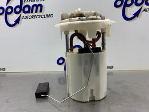 Gebruikte Benzinepomp Peugeot 207 SW (WE/WU) 1.4 16V Vti Prijs € 60,00 Margeregeling aangeboden door Gebr Opdam B.V.