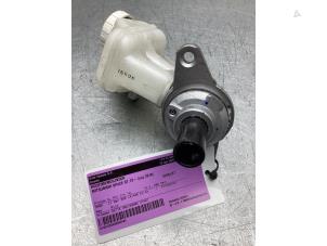 Gebruikte Hoofdremcilinder Mitsubishi Space Star (A0) 1.0 12V Prijs € 25,00 Margeregeling aangeboden door Gebr Opdam B.V.