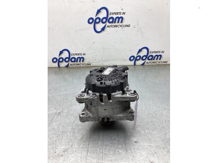 Gebruikte Dynamo Opel Crossland (X) 1.2 Turbo 12V Prijs € 125,00 Margeregeling aangeboden door Gebr Opdam B.V.