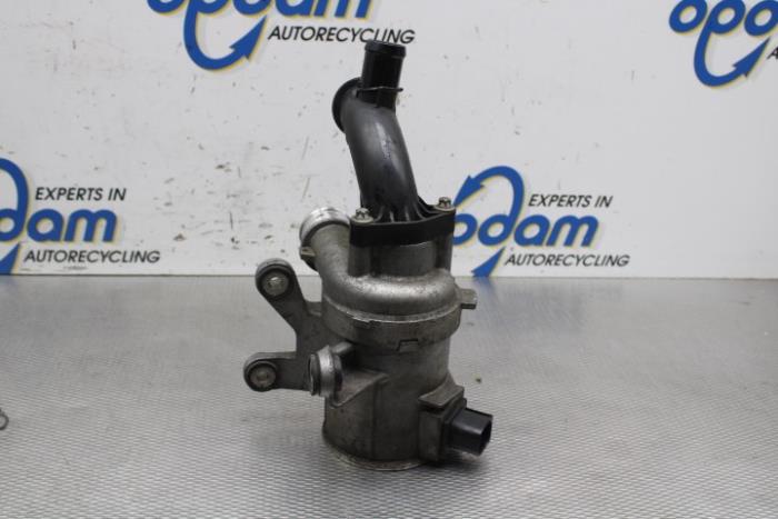 Gebruikte Waterpomp Mercedes GLC (X253) 2.0 300 e 16V 4-Matic Prijs € 150,00 Margeregeling aangeboden door Gebr Opdam B.V.