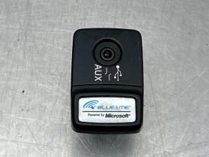 Gebruikte AUX/USB aansluiting Fiat Punto III (199) 0.9 TwinAir Turbo 100 Prijs € 25,00 Margeregeling aangeboden door Gebr Opdam B.V.