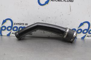 Gebruikte Intercooler Buis Mercedes GLC (X253) 2.0 300 e 16V 4-Matic Prijs € 25,00 Margeregeling aangeboden door Gebr Opdam B.V.