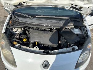 Gebruikte Luchtfilterhuis Renault Twingo II (CN) 1.2 16V Prijs op aanvraag aangeboden door Gebr Opdam B.V.