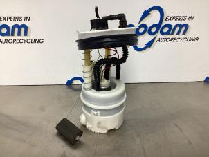 Gebruikte Benzinepomp Mini Mini (R56) 1.6 16V Cooper Prijs € 50,00 Margeregeling aangeboden door Gebr Opdam B.V.