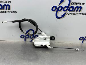 Gebruikte Portierslot Mechaniek 2deurs rechts Citroen DS3 Cabrio (SB) 1.2 12V PureTech 82 Prijs € 50,00 Margeregeling aangeboden door Gebr Opdam B.V.