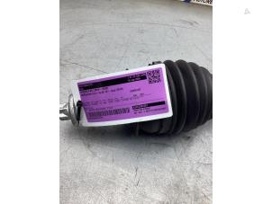 Gebruikte Aandrijfas links-voor Mercedes CLA (117.3) 1.6 CLA-180 16V Prijs € 75,00 Margeregeling aangeboden door Gebr Opdam B.V.