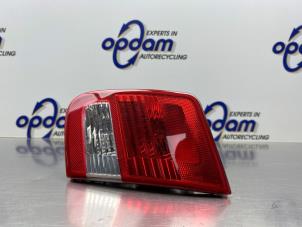 Gebruikte Achterlicht rechts Saab 9-3 II Sport Sedan (YS3F) 2.0T 16V Prijs € 60,00 Margeregeling aangeboden door Gebr Opdam B.V.