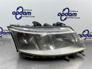 Gebruikte Rechter Koplamp Saab 9-3 II Sport Sedan (YS3F) 2.0T 16V Prijs € 50,00 Margeregeling aangeboden door Gebr Opdam B.V.