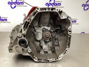 Gebruikte Versnellingsbak Renault Clio III (BR/CR) 1.5 dCi FAP Prijs € 350,00 Margeregeling aangeboden door Gebr Opdam B.V.