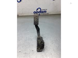 Gebruikte Sensor Gaspedaalpositie Volkswagen Transporter T6 2.0 TDI DRF Prijs € 35,00 Margeregeling aangeboden door Gebr Opdam B.V.