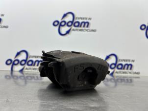 Gebruikte Remklauw (Tang) rechts-voor Volkswagen Golf IV (1J1) 1.6 Prijs € 20,00 Margeregeling aangeboden door Gebr Opdam B.V.