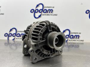 Gebruikte Alternator Volkswagen Golf IV (1J1) 1.6 Prijs € 70,00 Margeregeling aangeboden door Gebr Opdam B.V.