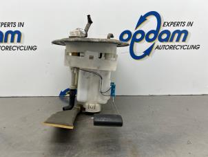 Gebruikte Benzinepomp Kia Sportage (JE) 2.7 V6 24V 4x4 Prijs € 100,00 Margeregeling aangeboden door Gebr Opdam B.V.