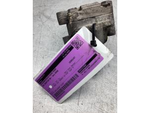 Gebruikte Pomp Servo Volkswagen Crafter 2.5 TDI 30/32/35/46/50 Prijs € 75,00 Margeregeling aangeboden door Gebr Opdam B.V.