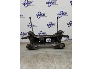 Subframe van een Volkswagen Caddy III (2KA,2KH,2CA,2CH) 1.6 TDI 16V 2015