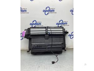 Gebruikte Luchtgeleider Ford C-Max (DXA) 2.0 16V Energi Prijs € 100,00 Margeregeling aangeboden door Gebr Opdam B.V.