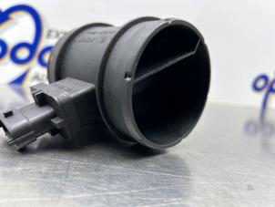 Gebruikte Luchtmassameter Opel Combo 1.3 CDTI 16V ecoFlex Prijs € 40,00 Margeregeling aangeboden door Gebr Opdam B.V.