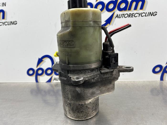 Gebruikte Pomp Servo Ford Focus 2 Wagon 1.6 TDCi 16V 110 Prijs € 90,00 Margeregeling aangeboden door Gebr Opdam B.V.