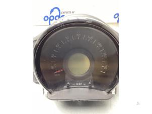 Gebruikte Kilometerteller KM Toyota Aygo (B40) 1.0 12V VVT-i Prijs € 50,00 Margeregeling aangeboden door Gebr Opdam B.V.