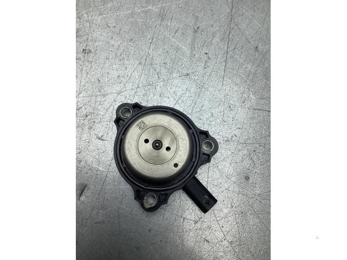 Gebruikte Sensor Nokkenas Mercedes GLA (156.9) 1.6 180 16V Prijs € 15,00 Margeregeling aangeboden door Gebr Opdam B.V.