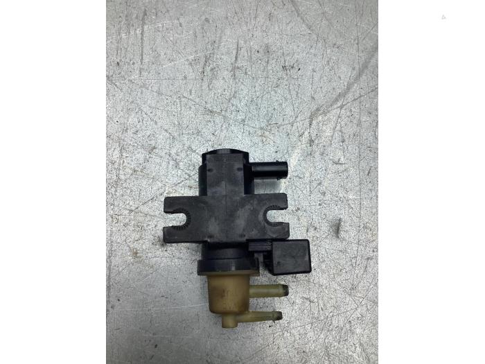 Gebruikte Overdrukklep Turbo Mercedes GLA (156.9) 1.6 180 16V Prijs € 35,00 Margeregeling aangeboden door Gebr Opdam B.V.