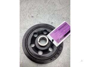 Gebruikte Krukas Poelie Mercedes GLA (156.9) 1.6 180 16V Prijs € 75,00 Margeregeling aangeboden door Gebr Opdam B.V.