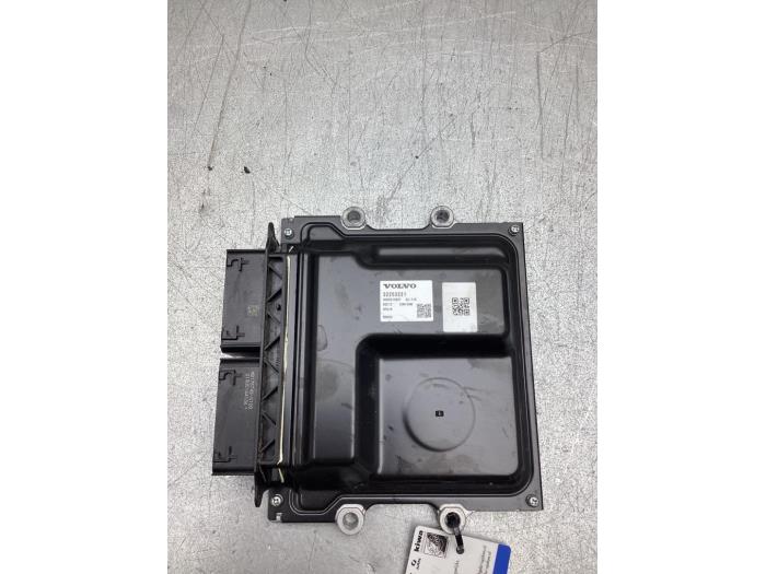 Gebruikte Computer Motormanagement Volvo XC60 II (UZ) 2.0 T8 16V Polestar Engineered AWD Prijs € 250,00 Margeregeling aangeboden door Gebr Opdam B.V.