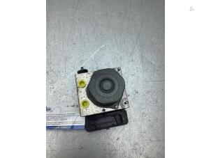 Gebruikte ABS Pomp Renault Twingo III (AH) 1.0 SCe 70 12V Prijs € 150,00 Margeregeling aangeboden door Gebr Opdam B.V.