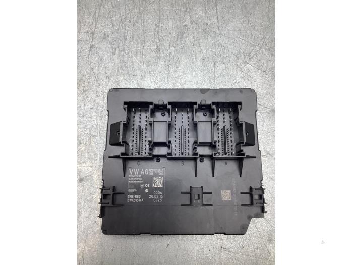 Gebruikte Computer Body Control Volkswagen Caddy III (2KA,2KH,2CA,2CH) 1.6 TDI 16V Prijs € 181,50 Inclusief btw aangeboden door Gebr Opdam B.V.