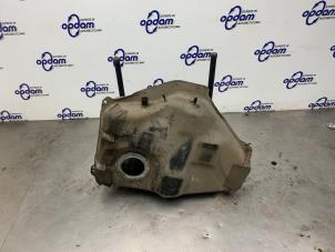 Gebruikte Tank Mazda 5 (CWA9) 2.0i 16V Prijs op aanvraag aangeboden door Gebr Opdam B.V.