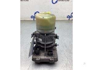 Gebruikte Servopomp Volvo XC60 II (UZ) 2.0 T8 16V Polestar Engineered AWD Prijs € 150,00 Margeregeling aangeboden door Gebr Opdam B.V.