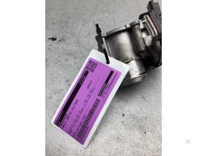 Gebruikte Gasklephuis Ford C-Max (DXA) 1.5 TDCi 120 16V Prijs € 35,00 Margeregeling aangeboden door Gebr Opdam B.V.