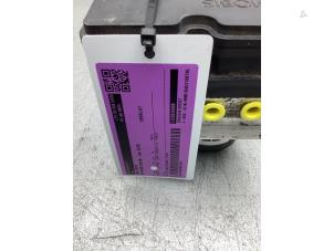 Gebruikte ABS Pomp Hyundai i20 1.2i 16V Prijs € 75,00 Margeregeling aangeboden door Gebr Opdam B.V.