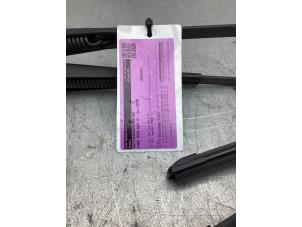 Gebruikte Ruitenwisserarm set Ford Transit Custom 2.2 TDCi 16V Prijs € 36,30 Inclusief btw aangeboden door Gebr Opdam B.V.